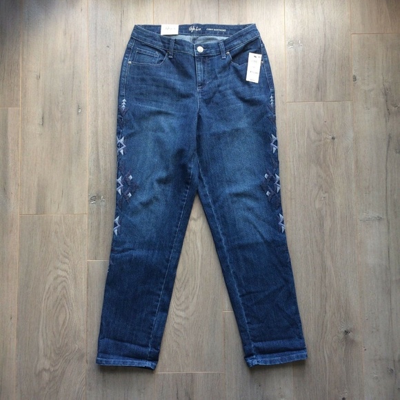 Style&Co Curvy Fit Embroidered Boyfriend Empire Je - Picture 2 of 7